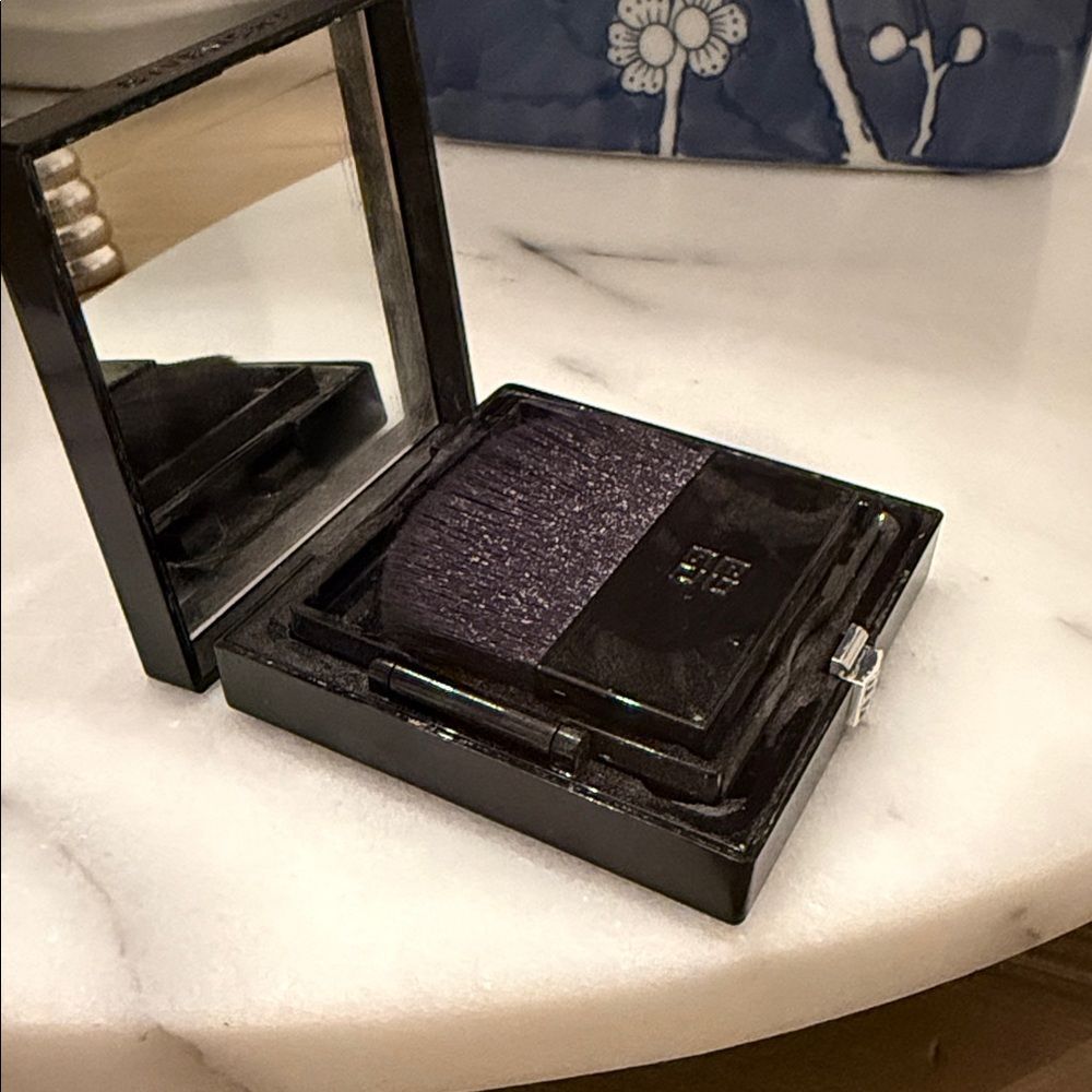 GivenchyPowder
Prisme Libre Blurring & Color-Correcting Matte Pressed - Picture 5 of 6